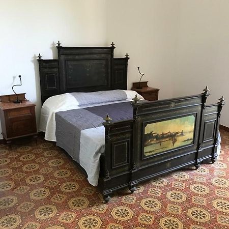 Casa Vacanze Via Convento 호텔 Ficarra 외부 사진